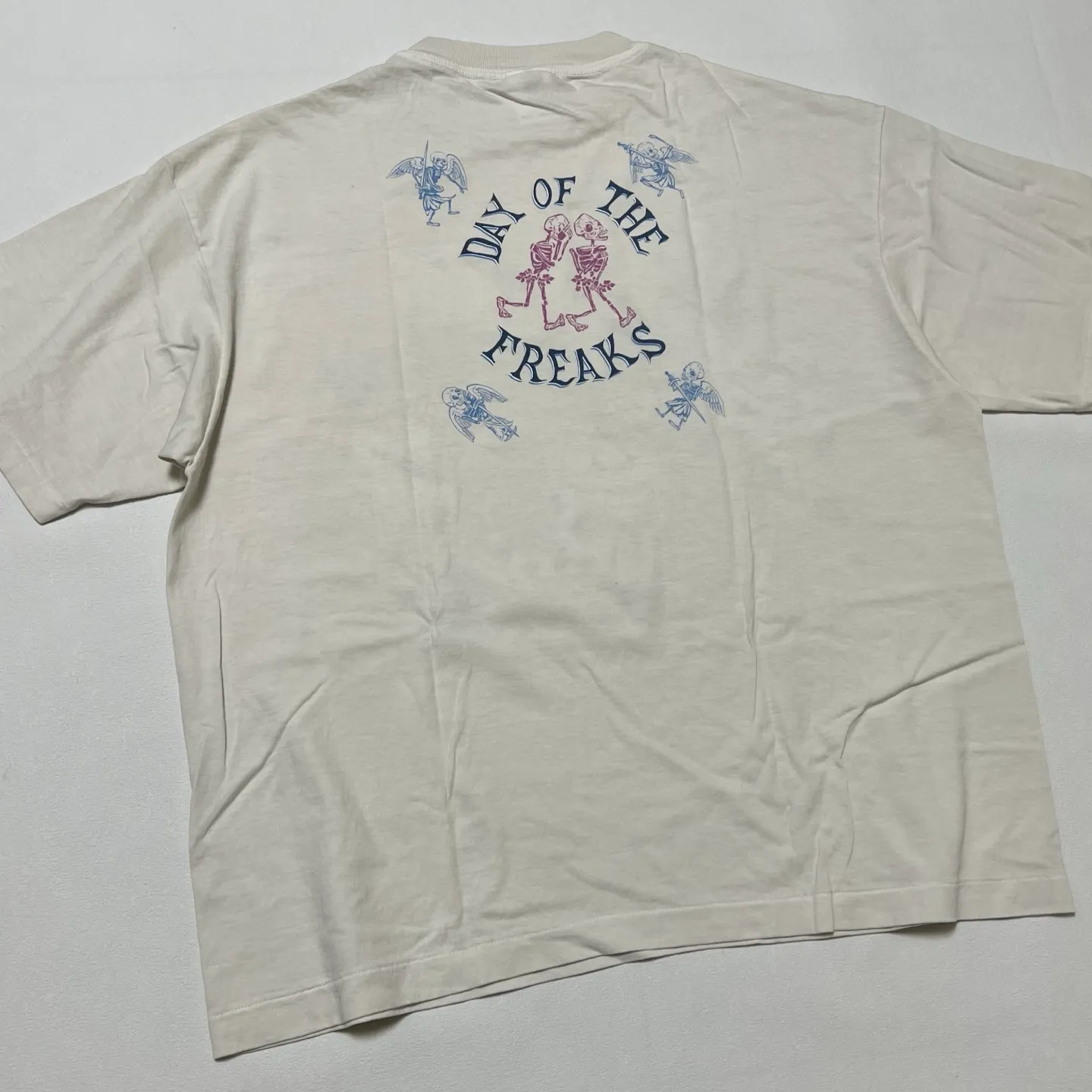 SAINT Mxxxxxx SS TEE/DAY OF THE FREAKS/WHT Monster Day/Monster Illustration Short Sleeve Off-White S-XL Same as the original version OE yarn cylinder without side seam fabric Top printing technology Zero difference restoration ZP Complete copy matching Main mark/wash mark/cherub mark complete